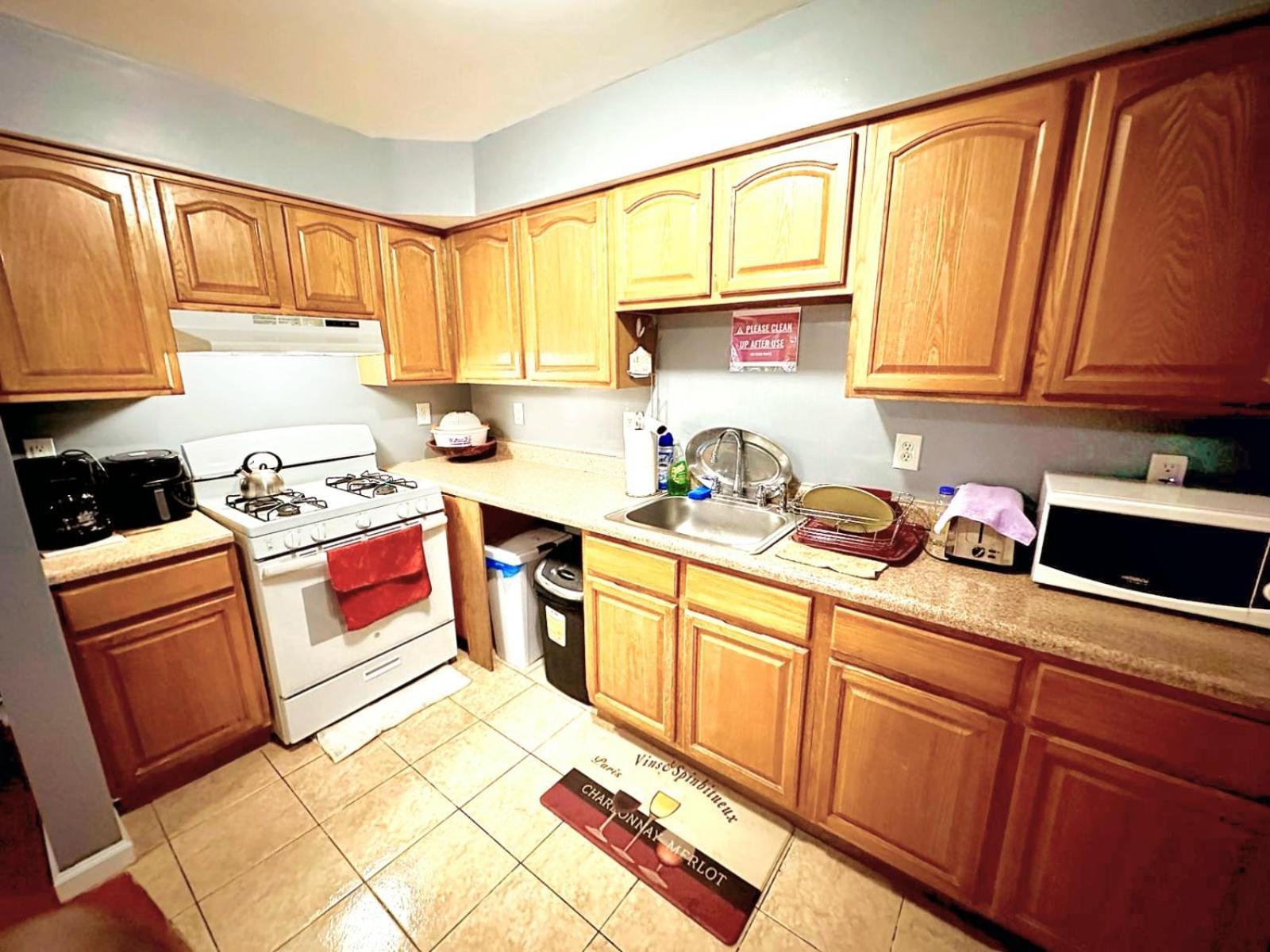 Divine Villa And Resorts 67 Sherman 5Mins To Ewr Airport And 4Mins To Penn Station Newark, 20Mins To New York 외부 사진